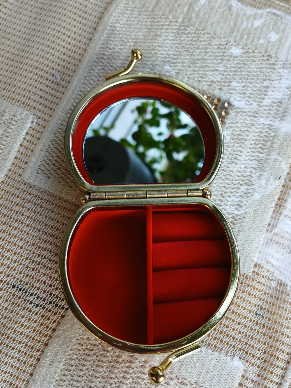 Rare KIMONO Ring case holder with Mirror Japanese Flower Vng